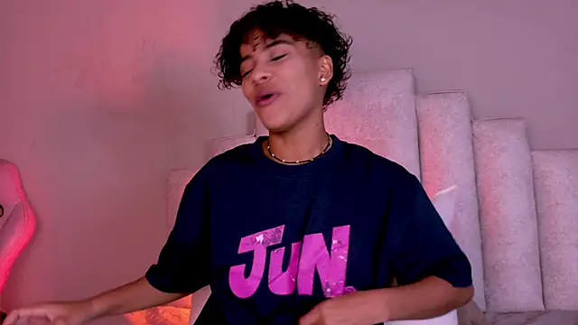 BeckaBlue online show from 04-18-26, 01:04