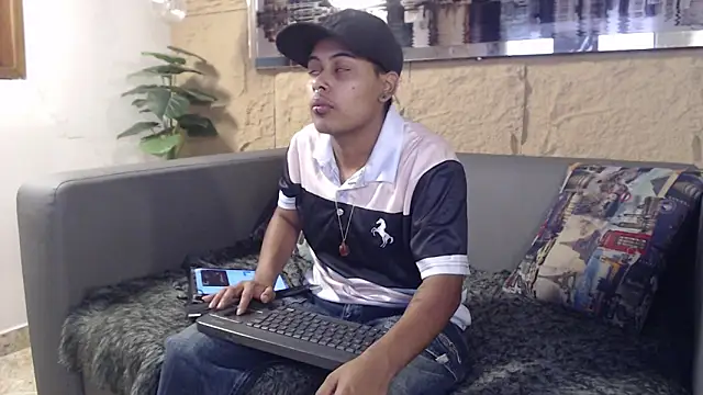 Noha  scott online show from 03-04-26, 02:12