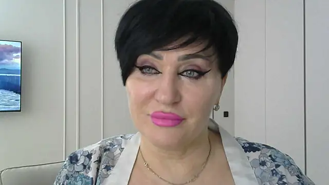 Snapshot of Kleotempt chatting on 05-17-26, 11:39 Kleotempt online show from 05-17-26, 11:39