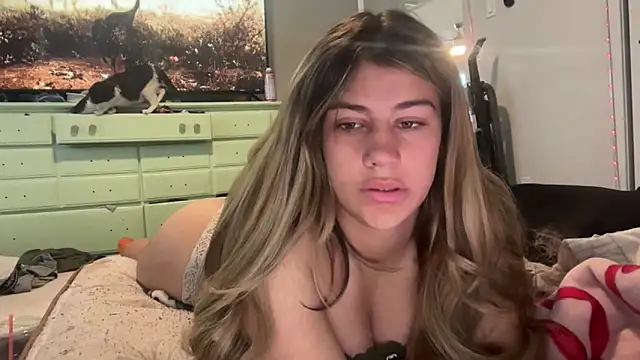 TheLexiLuvvr online show from 02-24-26, 10:19