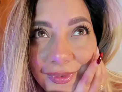 FoxxySweet online show from 04-14-26, 02:23
