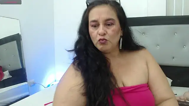 Snapshot of Sharlot_curvy chatting on 04-28-26, 05:51 Sharlot curvy online show from 04-28-26, 05:51