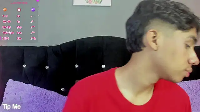 Snapshot of Eros_Lux chatting on 05-14-26, 12:23 Eros Lux online show from 05-14-26, 12:23