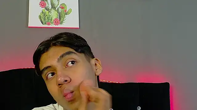 Snapshot of Eros_Lux chatting on 05-29-26, 12:14 Eros Lux online show from 05-29-26, 12:14