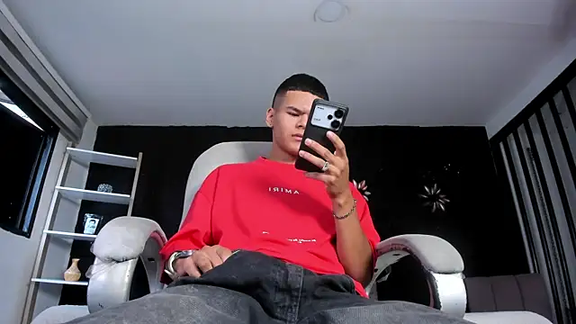 DylanRoyce  online show from 04-09-26, 12:54