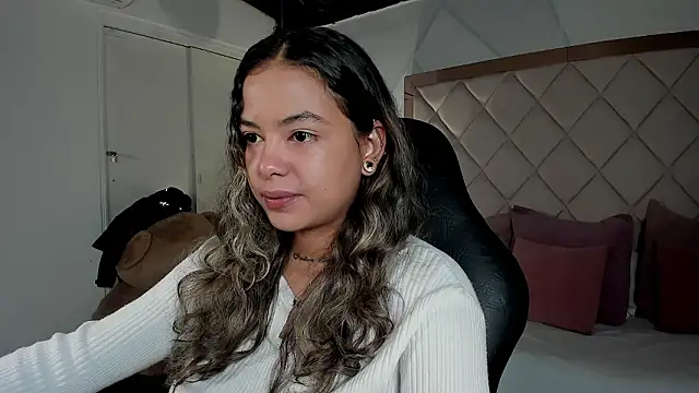 dulce lyraa1 online show from 03-17-26, 04:17