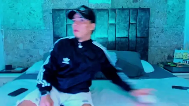 alex and christhoper online show from 04-21-26, 09:59