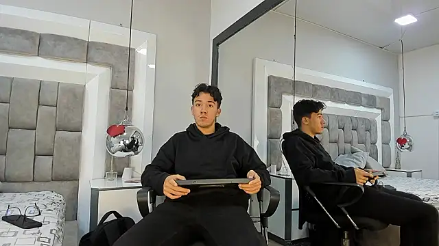 Austin Reedss online show from 02-25-26, 12:37