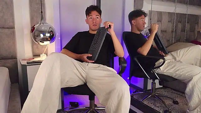 Austin Reedss online show from 05-08-26, 02:22