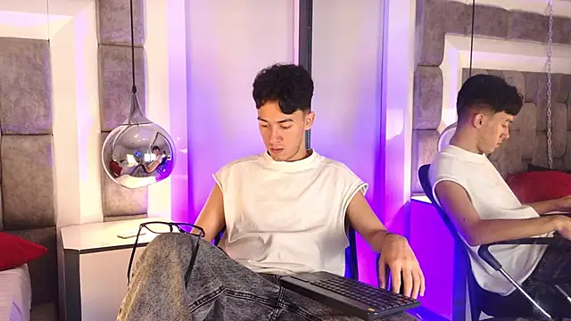 Austin Reedss online show from 06-02-26, 01:35