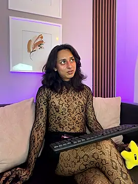 Elisasue online show from 05-17-26, 03:15