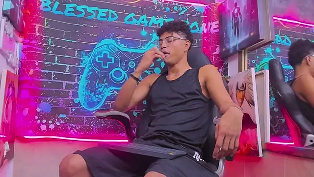 Snapshot of alex_blasze chatting on 03-01-26, 03:30 alex blasze online show from 03-01-26, 03:30