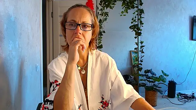 LioraWeiss online show from 07-21-26, 08:16