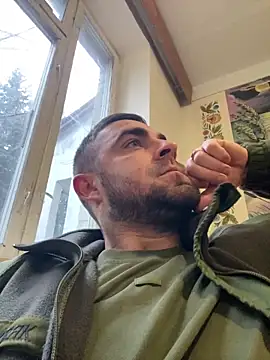 Snapshot of VANYA1997 chatting on 03-02-26, 07:15 VANYA1997 online show from 03-02-26, 07:15