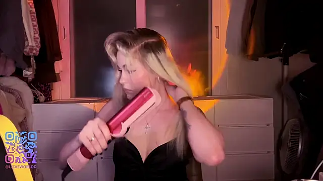 Snapshot of LisaNelsona chatting on 02-26-26, 02:38 LisaNelsona online show from 02-26-26, 02:38