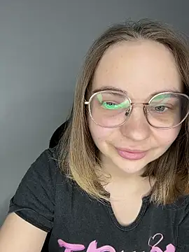 Snapshot of Caboniahoney chatting on 02-27-26, 11:32 Caboniahoney online show from 02-27-26, 11:32