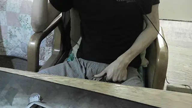 Snapshot of FiSTALiTY chatting on 03-02-26, 12:12 FiSTALiTY online show from 03-02-26, 12:12