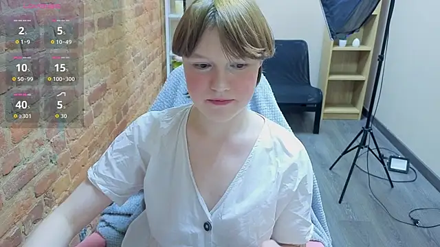  DreamLuna1  online show from 04-17-26, 03:04