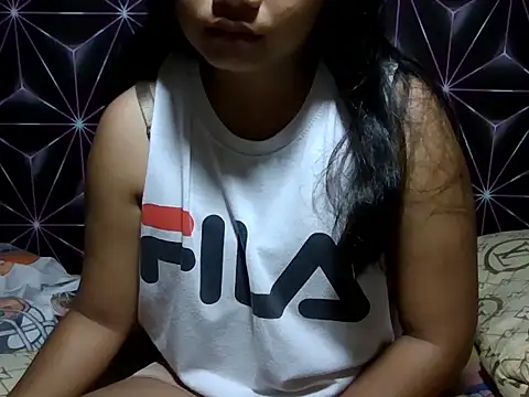 Flowerbebe online show from 03-15-26, 05:19