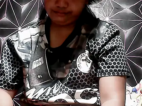 Snapshot of Flowerbebe chatting on 06-06-26, 01:27 Flowerbebe online show from 06-06-26, 01:27