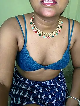 Snapshot of MISS_MADHURIBABY chatting on 06-02-26, 06:59 MISS MADHURIBABY online show from 06-02-26, 06:59