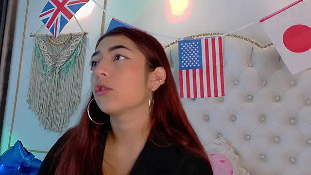 Snapshot of Sara_funy chatting on 06-23-26, 11:30 Sara funy online show from 06-23-26, 11:30