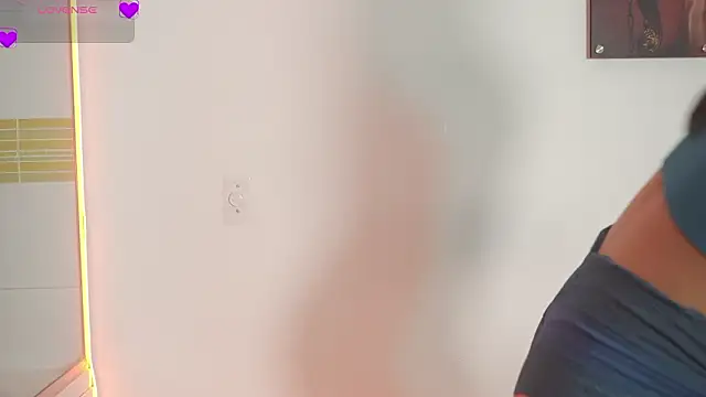 Snapshot of Petitte_Mussa chatting on 03-07-26, 08:17 Petitte Mussa online show from 03-07-26, 08:17