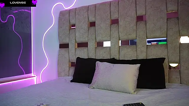 Snapshot of Petitte_Mussa chatting on 04-09-26, 03:50 Petitte Mussa online show from 04-09-26, 03:50