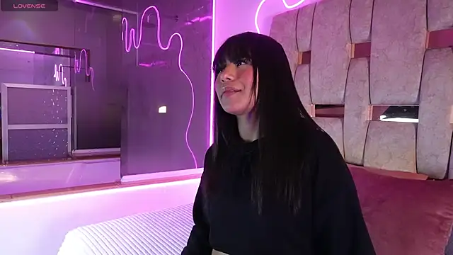 Snapshot of Petitte_Mussa chatting on 04-16-26, 03:29 Petitte Mussa online show from 04-16-26, 03:29