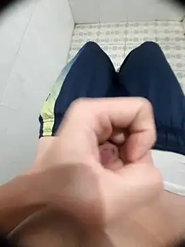 Snapshot of huy__12 chatting on 02-24-26, 04:05 huy 12 online show from 02-24-26, 04:05