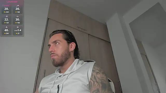 Snapshot of Axel__Blaze chatting on 07-14-26, 02:23 Axel Blaze online show from 07-14-26, 02:23