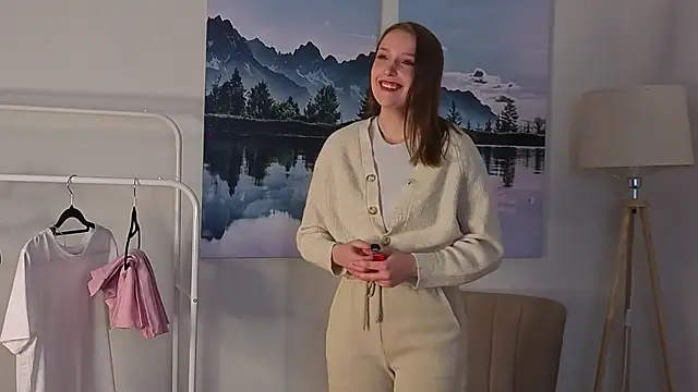 AraSuits online show from 02-26-26, 06:01