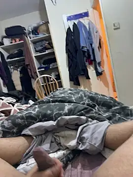 Snapshot of sexy-booiii chatting on 04-16-26, 12:00 sexy-booiii online show from 04-16-26, 12:00