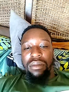 Snapshot of treynba chatting on 02-25-26, 01:21 treynba online show from 02-25-26, 01:21