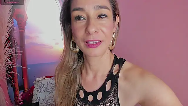 Snapshot of Madam_Dalila chatting on 06-25-26, 03:16 Madam Dalila online show from 06-25-26, 03:16