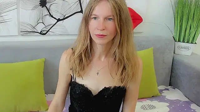 Mira XOo online show from 07-20-26, 01:57