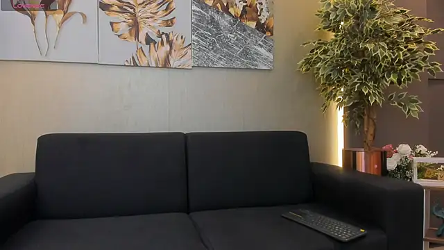 ValentinaaMilan online show from 03-30-26, 05:08