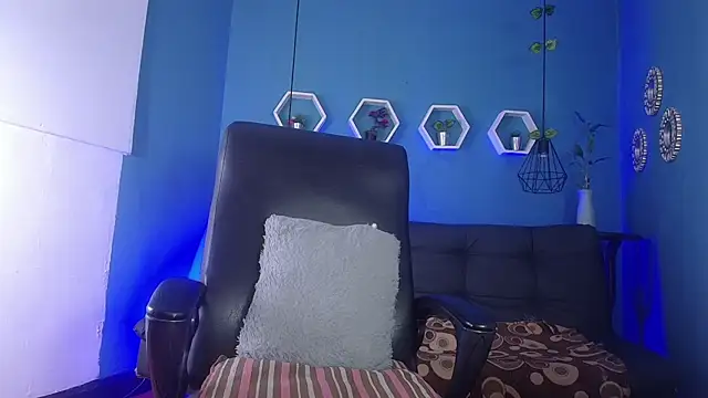 Snapshot of Assly_Love chatting on 02-26-26, 09:30 Assly Love online show from 02-26-26, 09:30