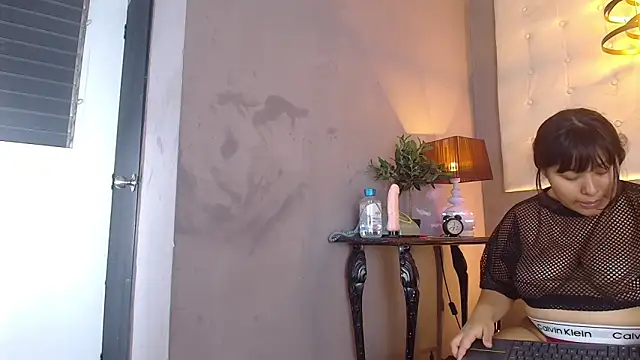 Snapshot of Assly_Love chatting on 03-15-26, 04:40 Assly Love online show from 03-15-26, 04:40