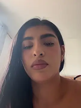 Snapshot of Misty-kat chatting on 04-10-26, 05:50 Misty-kat online show from 04-10-26, 05:50