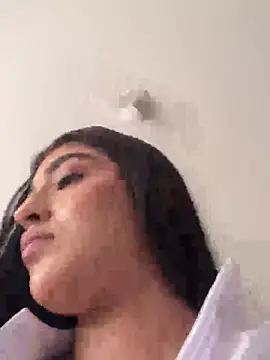 Snapshot of Misty-kat chatting on 05-01-26, 07:29 Misty-kat online show from 05-01-26, 07:29