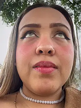 Moon Velvet  online show from 03-01-26, 08:11