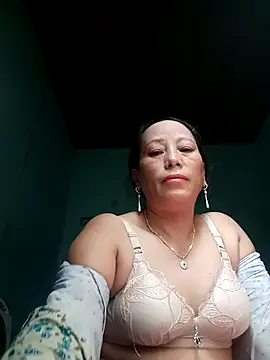 Snapshot of JenyLy68 chatting on 03-01-26, 04:03 JenyLy68 online show from 03-01-26, 04:03