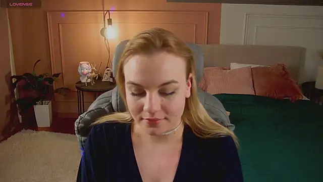 Glow Margo online show from 04-04-26, 01:26