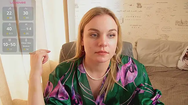 Snapshot of Glow_Margo chatting on 07-07-26, 02:47 Glow Margo online show from 07-07-26, 02:47