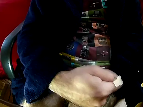 Snapshot of Droman10 chatting on 02-25-26, 07:29 Droman10 online show from 02-25-26, 07:29