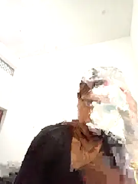Snapshot of Hot_chani chatting on 04-12-26, 07:35 Hot chani online show from 04-12-26, 07:35