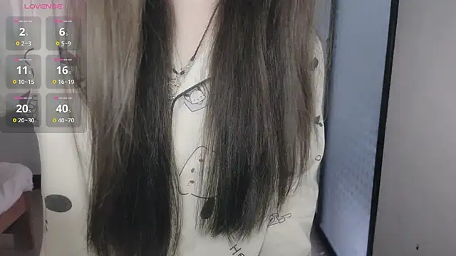 Snapshot of F-Yihao chatting on 04-02-26, 09:07 F-Yihao online show from 04-02-26, 09:07