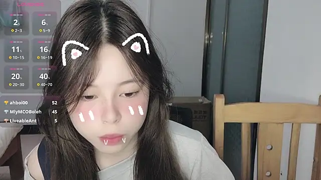 Snapshot of F-Yihao chatting on 04-11-26, 01:15 F-Yihao online show from 04-11-26, 01:15