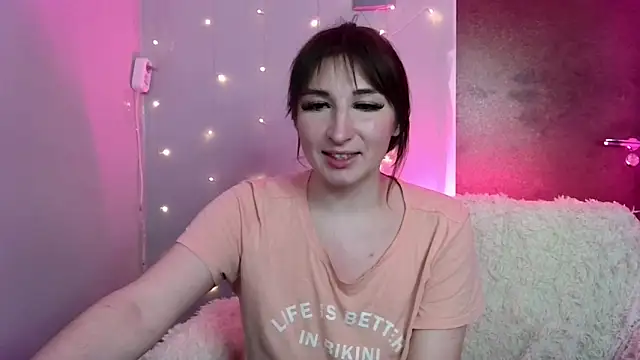 Birdie Kiss online show from 05-27-26, 09:12